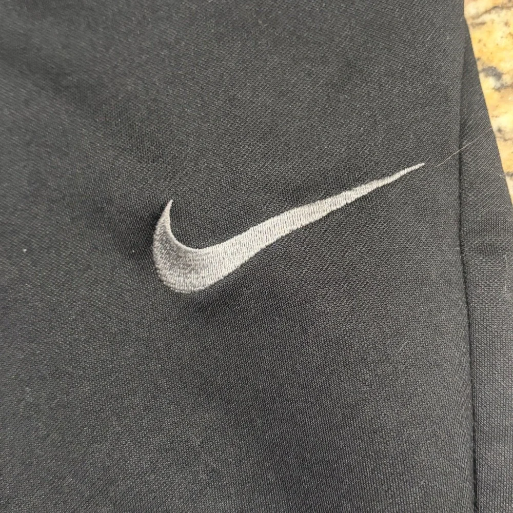 Nike Dri-FIT Boys Black Athletic Jogger Pants Size Medium M Track Pants Swoosh